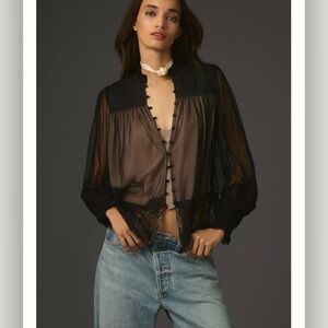 Anthropologie Layered Tulle Puff-Sleeve Lace Blouse. Size Large